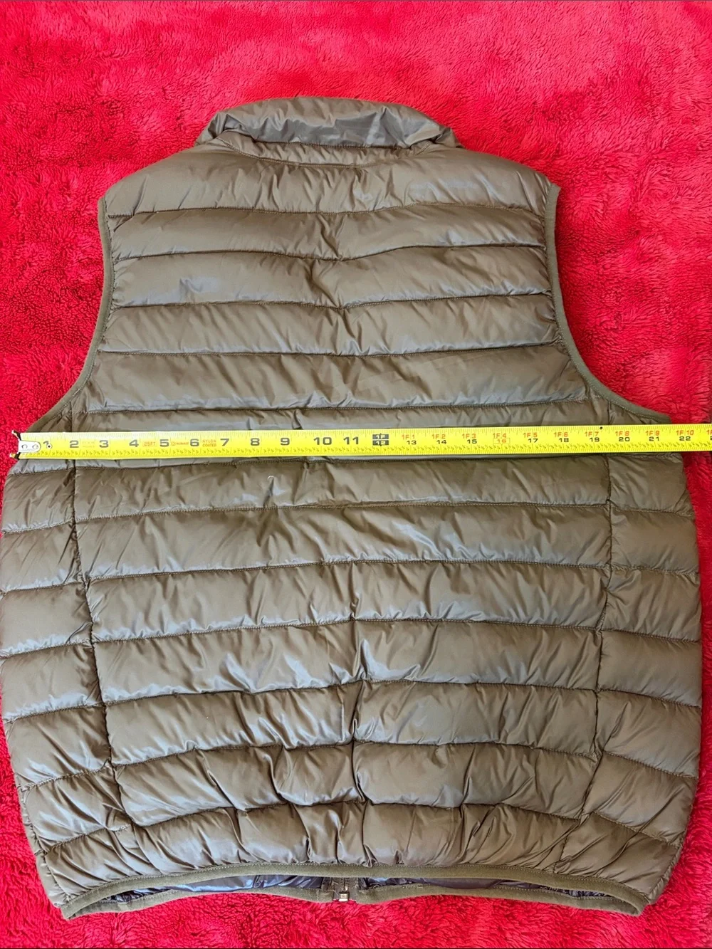 Hawke&Co. Sport Men's Quilted Olive Down Vest.